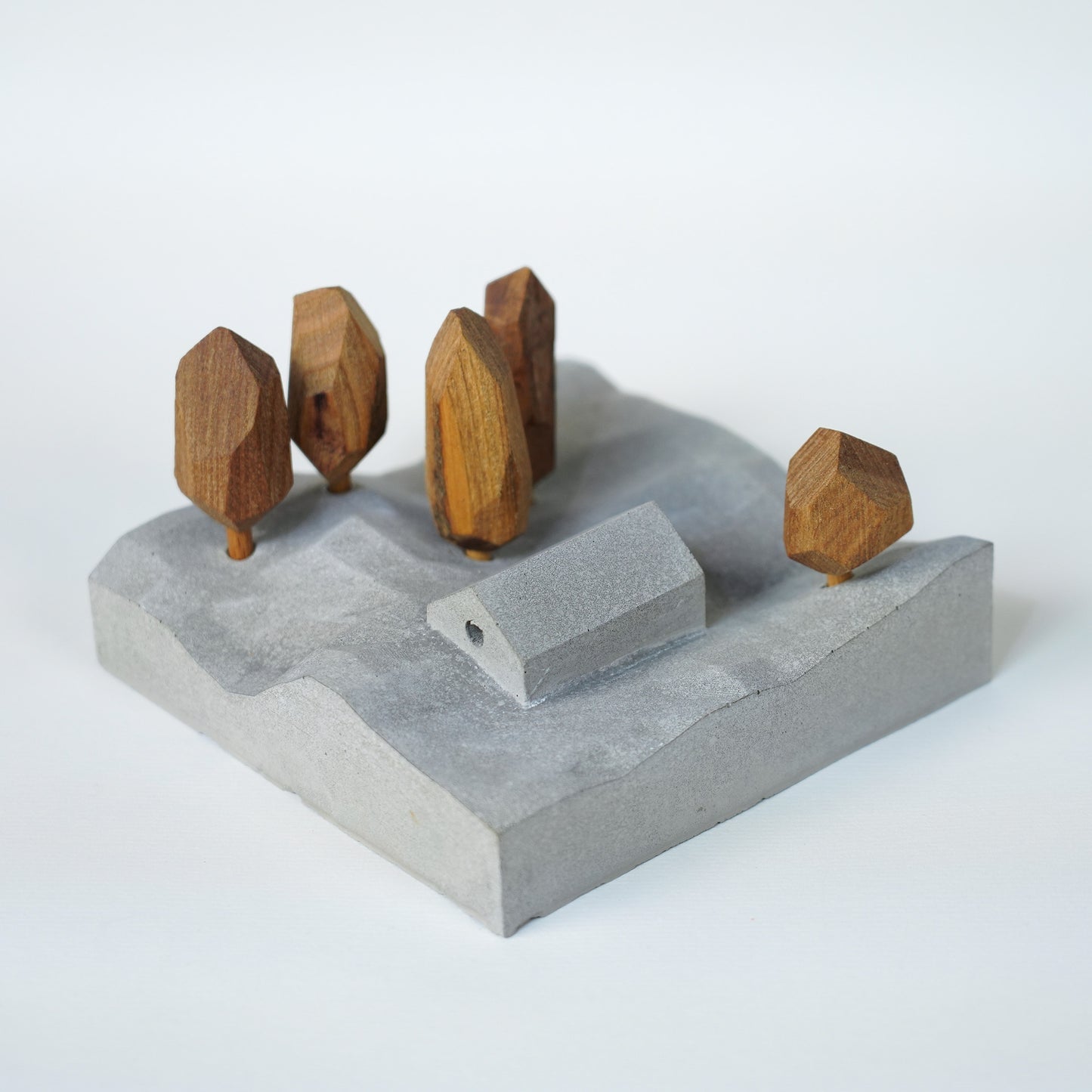 Useless Scape #14 – handmade concrete and wood miniature landscape (Luliguzi)