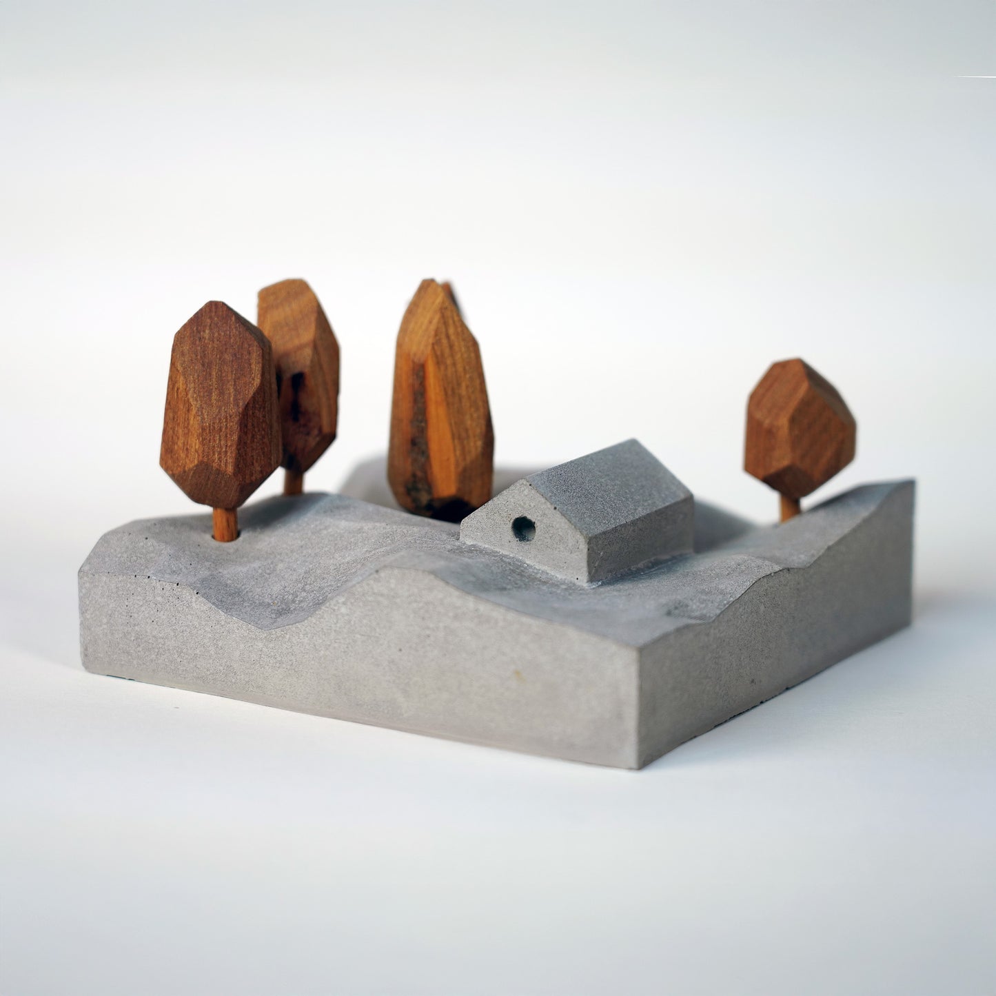 Useless Scape #14 – handmade concrete and wood miniature landscape (Luliguzi)