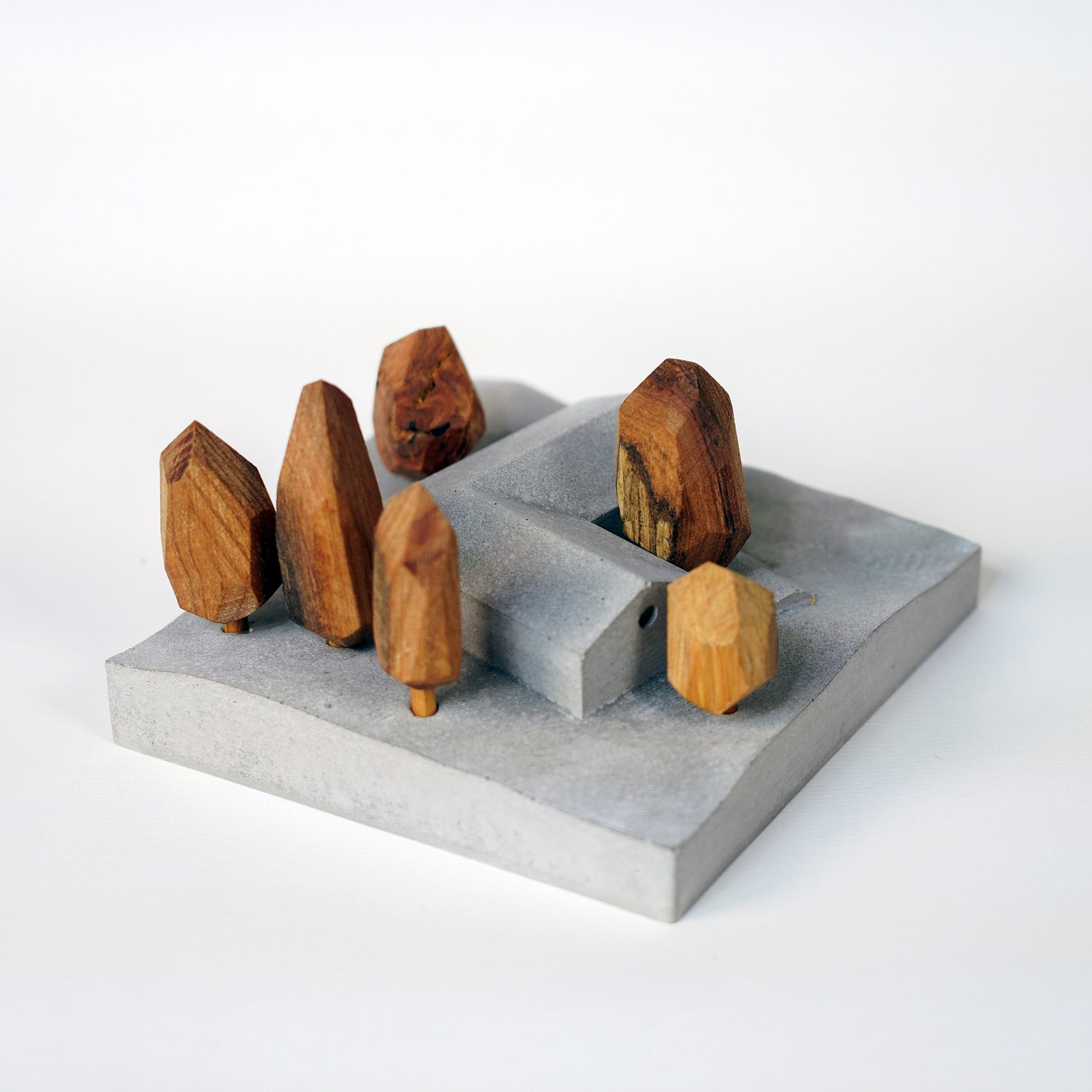 Useless Scape #8 – handmade concrete and wood miniature landscape (Luliguzi)