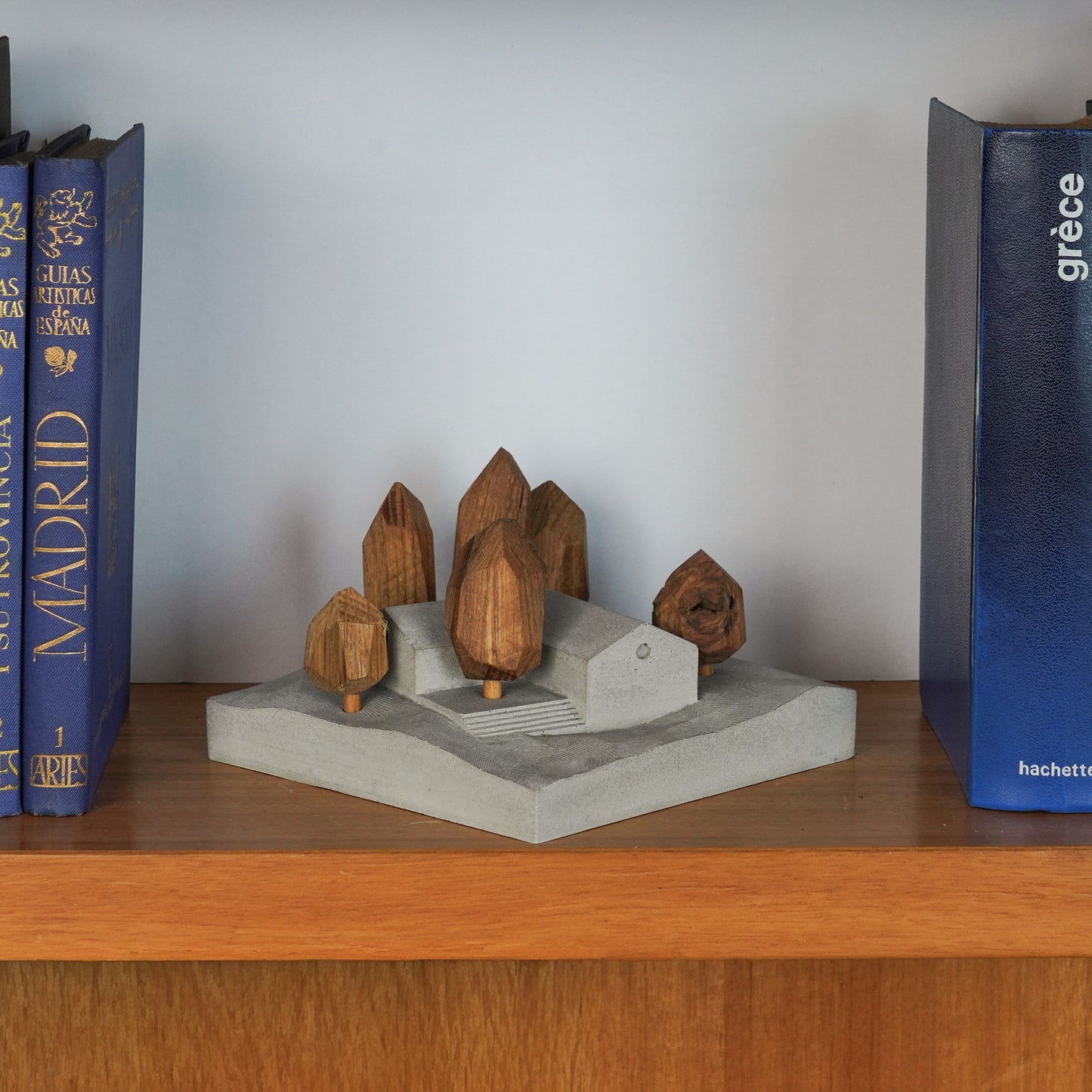 Useless Scape #8 – handmade concrete and wood miniature landscape (Luliguzi)