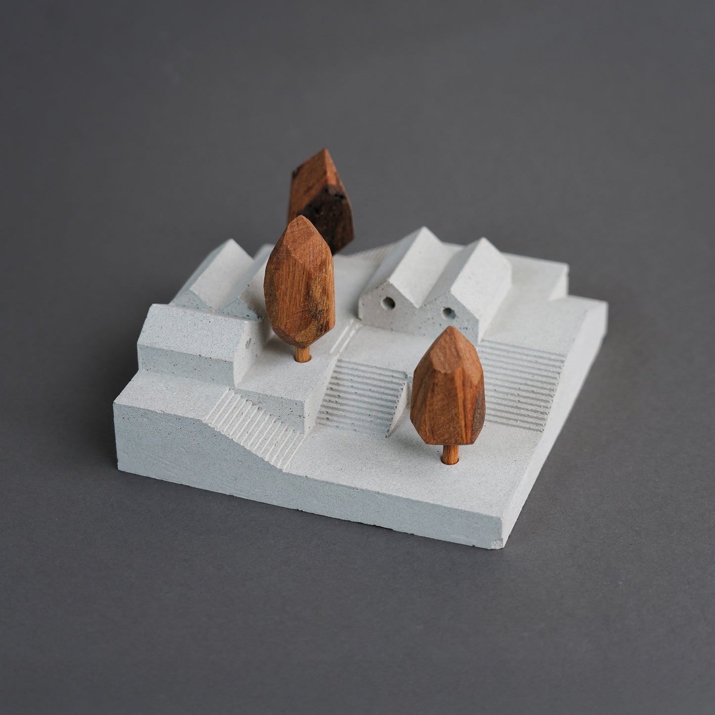 Useless Scape #10 – handmade concrete and wood miniature landscape (Luliguzi)